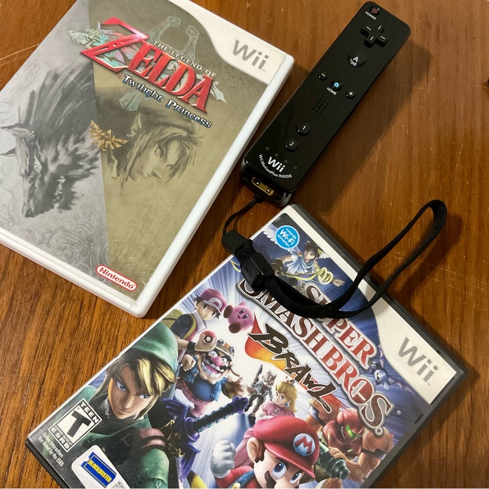 Nintendo Wii Zelda game Smash Box Mario plus controller